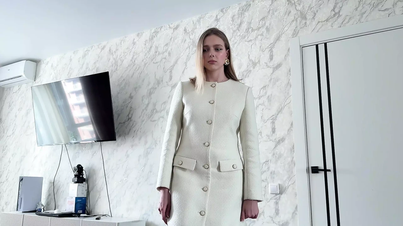 MY SECRETARY DOESN'T WANT TO WORK, BUT WANTS TO FUCK