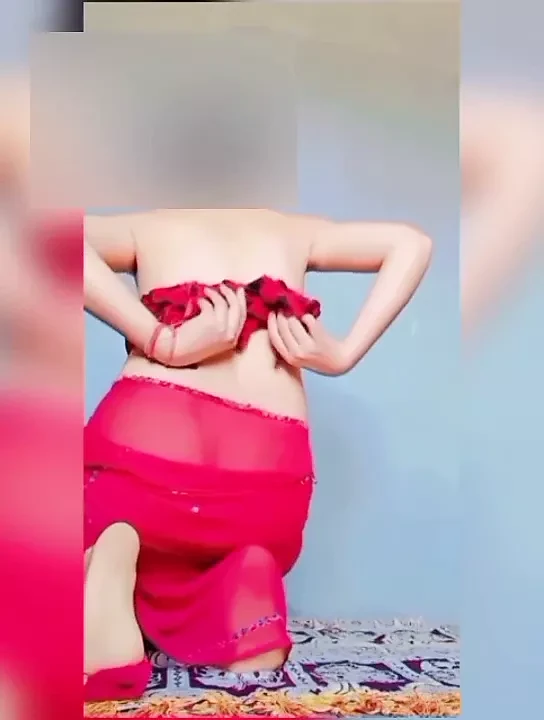 Horny - House owner (Makan Malik)