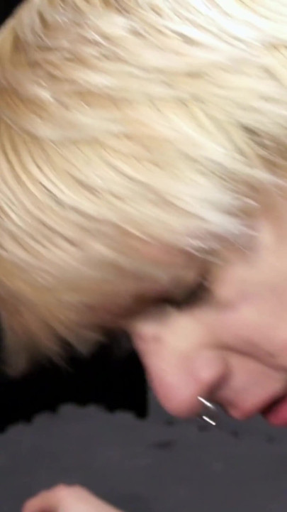 Twink - caras fazem sexo anal quente com porra no cu