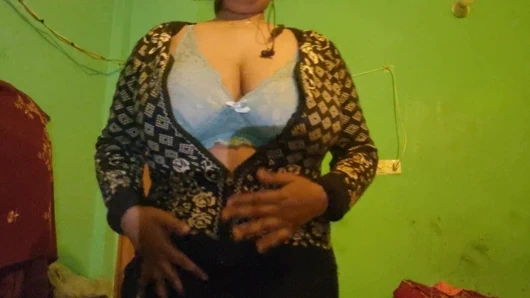 Cute Solo Performance No Face Pure Desire