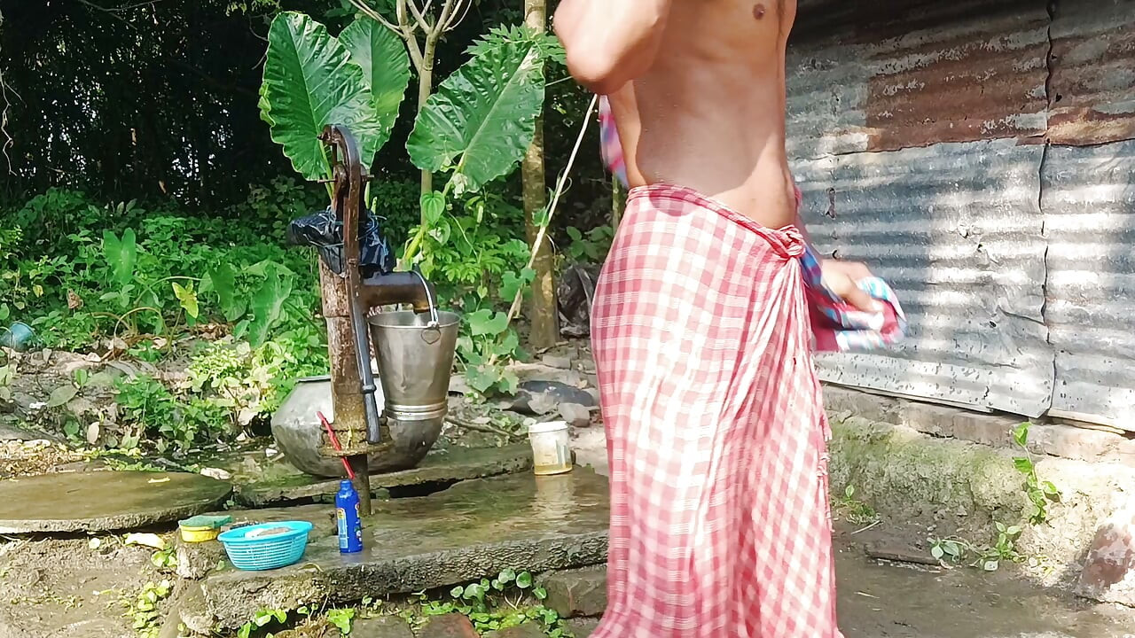 Tha guy is to hot love this style bath