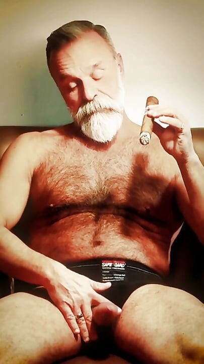 Le sajjan - Stepdaddy John