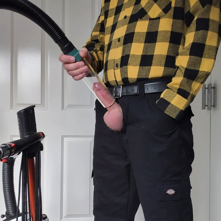 Sucking my cock with the vacuum cleaner after work