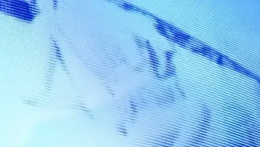 Киска зрелой блондинки-шлюшки широко растянулась и стекает сперма