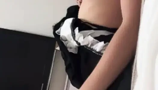 Japanese girl dressed as a maid from Live Jasmine