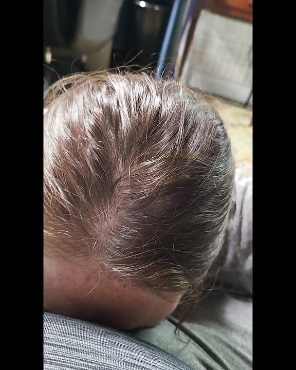 超性感吸屌女神愛嘗他的精液，她一遍又一遍地射精，他的雞巴操她的臉，她高潮迭起