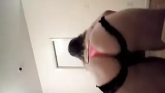 Twerking Big butt