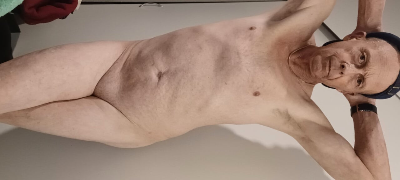 艾伦是一个娘娘腔 Faggot 婊子