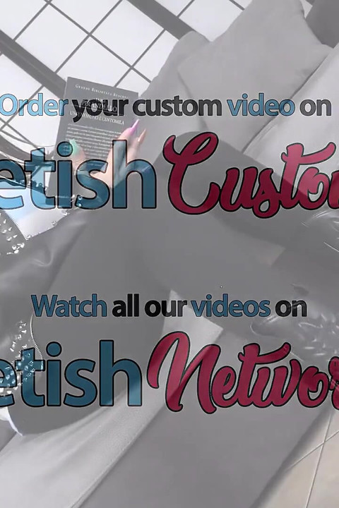 Baddie rok zvezda se razmeće svojim smrdljiva stopalima nakon što je nosila kožne čizme