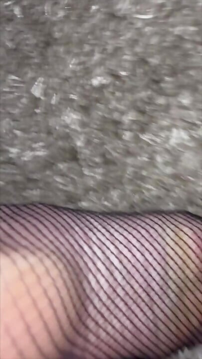 Sex anal brutal pentru această tânără mamă vitregă
