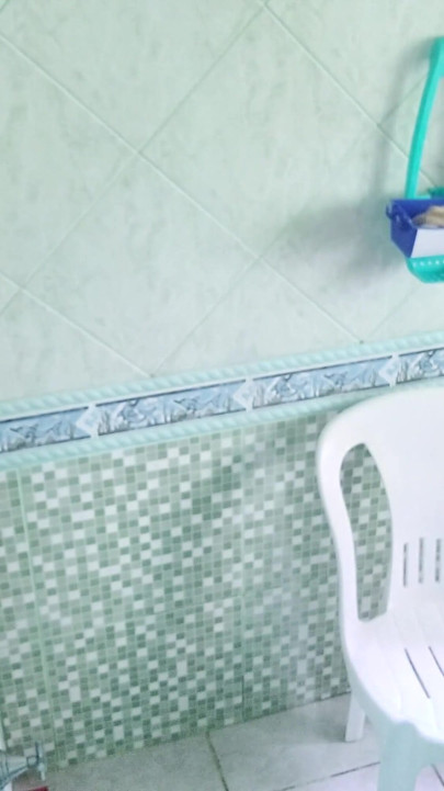 Playing with myself in the bathroom – Solo masturbation & wet finish | Clip 1