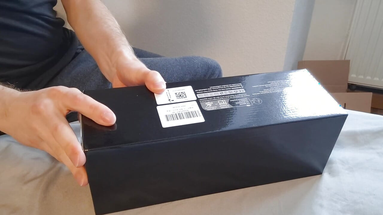 新しいおもちゃ!吸い、振動、回転するマスターベーター。開封して初めての挑戦。