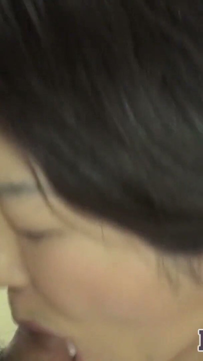 Amateur Japanese MILF loves getting her hairy pussy dicked | Clip 1