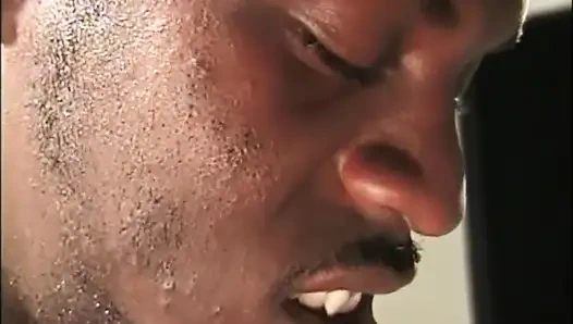 Siyah avenger geliyor!