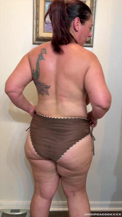 Day 1 ... Working on some bold sexy RETRO tanlines this summer!