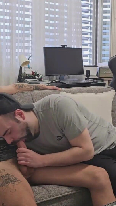 Epski trenutak iz filma "Straight Hot Guy iz teretane uvjeren"