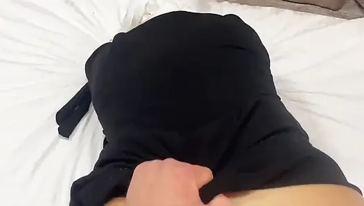 Arab Maid Seduces Hotel Client in Room with Her Tight Pussy