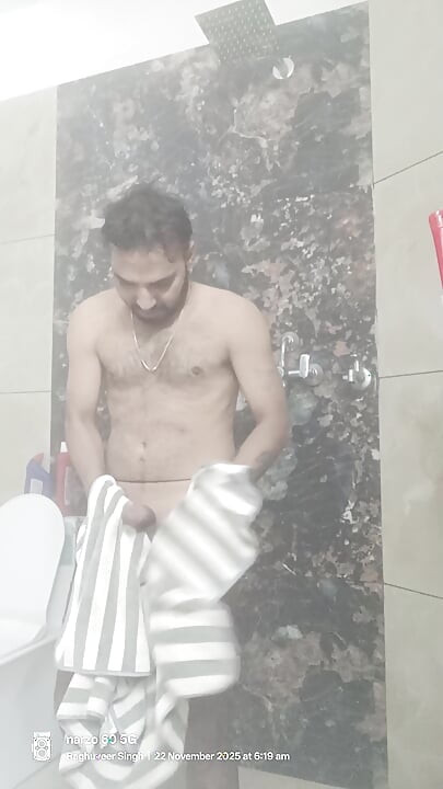 Indian police officer se gand marvate hue