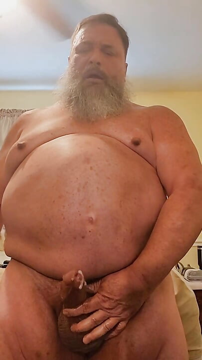 Stepdaddy Bear Gets Verbal and Cums