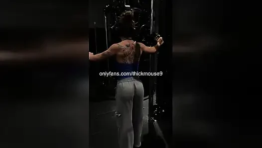 OMG! Canlı yayında amını sızdırdı - buna inanmayacaksın!