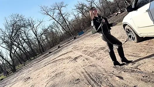 Rauchende stemommie, menschlicher aschenbecher & stillende belohnung, pOV