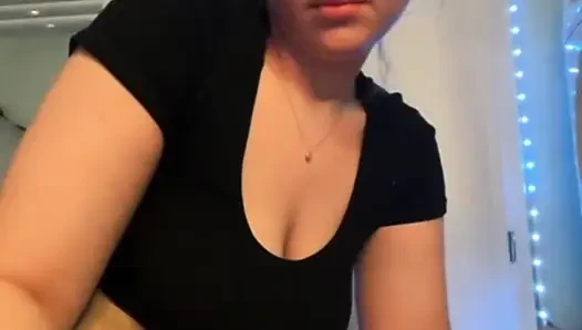 Fuck my fat tasty pussy jucielussie