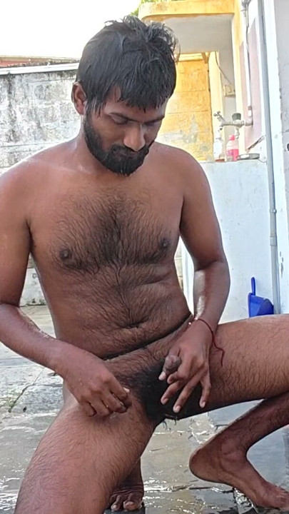 XHard - Outside Bathing Video Kumbha Manoj Kumar | Clip 1