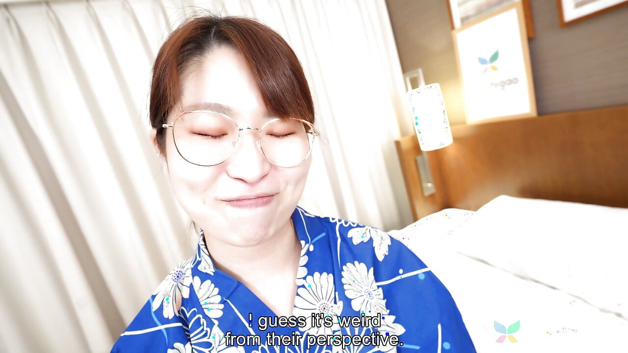 Momoko Azuma Returns to Our Studios and Wears a Yakata to Masturbate