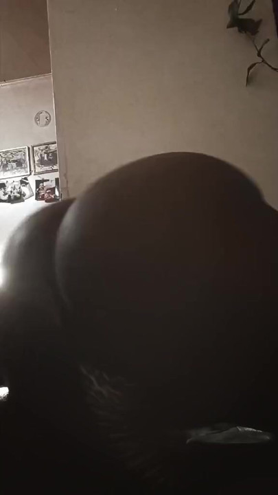 My booty has some jiggle to it lol