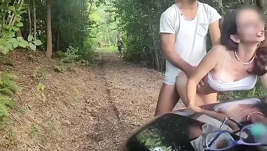 Berburu Harta Karun! Siapa yang menemukanku akan bercinta denganku! Dua pengikut sejati mengikuti petunjuk dan menemukanku
