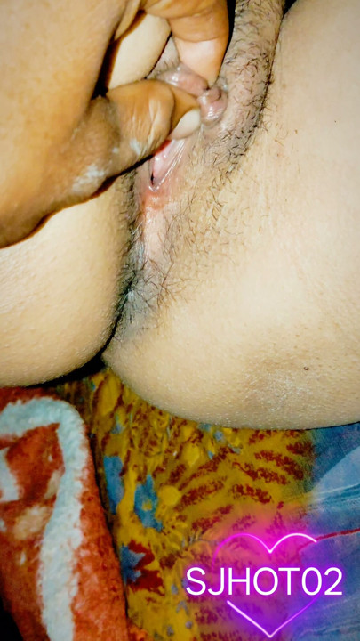 Indian girl ne jabrdasti boyfriend ko apni chut chatwai chut ka pani pilaya | Klip 2