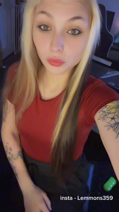 Am nevoie de pula aia groasă în gâtul meu, tati