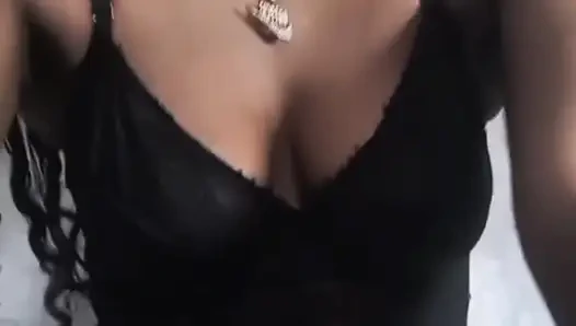 Hot Latina waiting for you on her secret page to enjoy exclusive content just for you