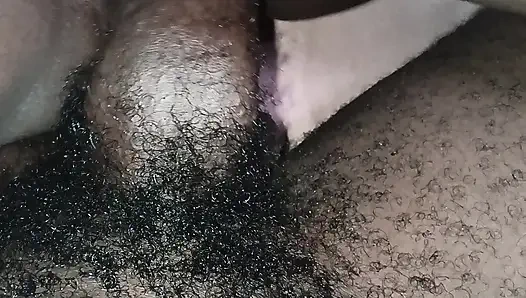 Memek cewek ini dientot habis-habisan sama penjaga rumah sampai menganga lebar