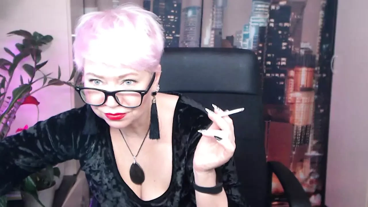 Neid mich, typen! Meine frau ist eine webcam-schlampe!))