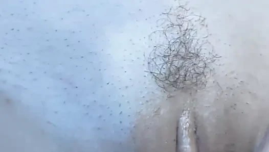 Batroom'larda vibratörümle oynuyorum