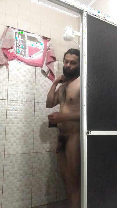 शावर स्नान।