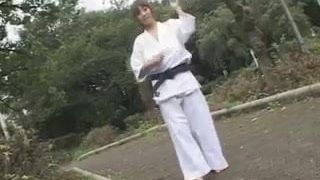 Hitomi Tanaka. Мастер-класс по каратэ.