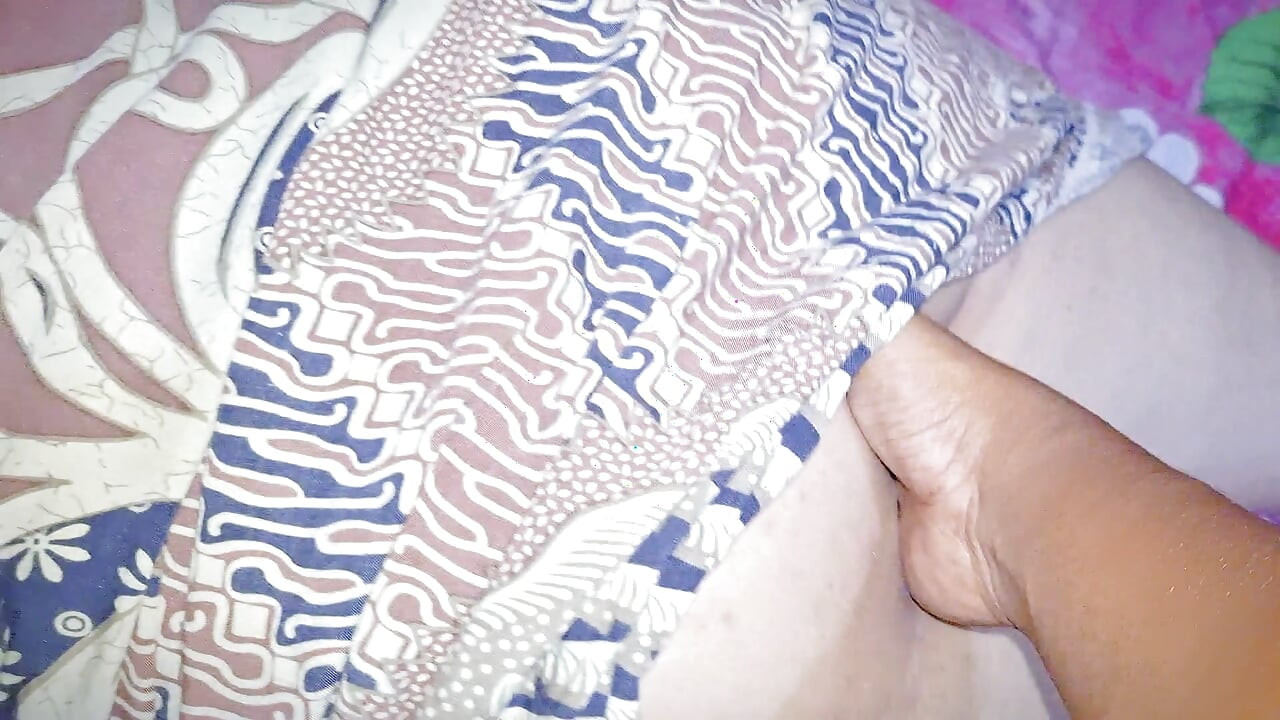 Palm Oil Boss's Wife Cheating With Her Gardener