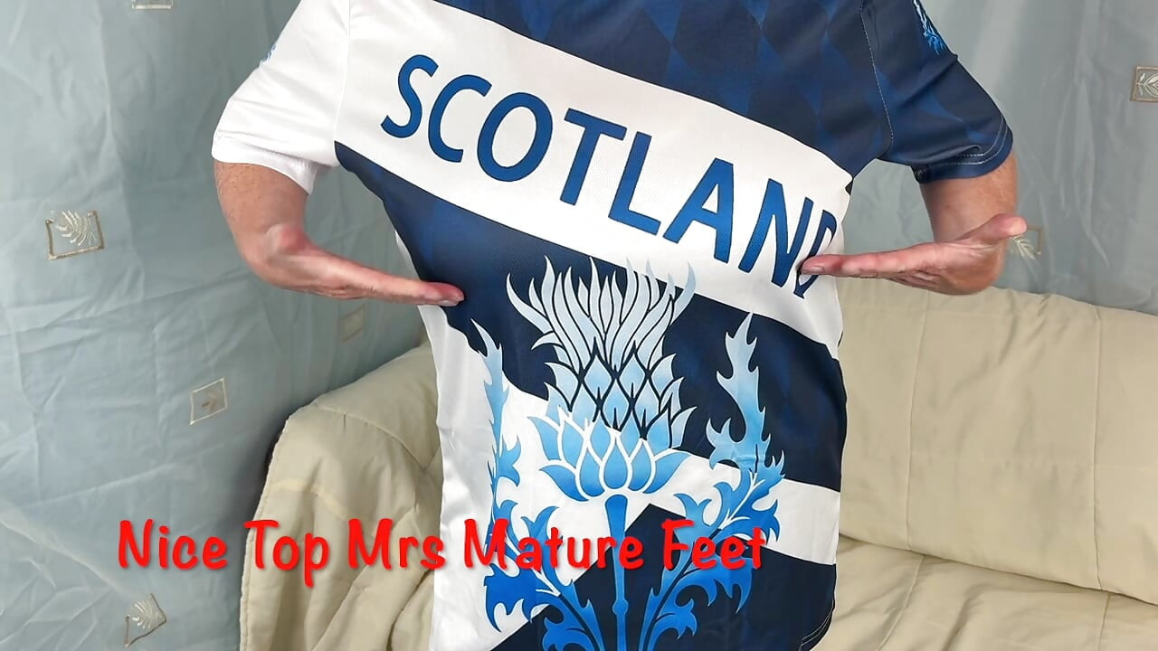 Mrs Mature Feet wishing the Scotland Team well 477