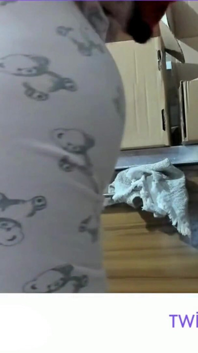 CAMELTOE- MASTURBATE WITH PAJAMAS- BIG ASS- RUBBING PUSSY WITH PAJAMAS | Clip 3