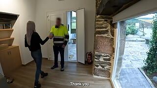 The parcel delivery man comes to bring me a package and I give him a surprise blowjob