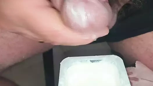 yemek üzerine boşalmak