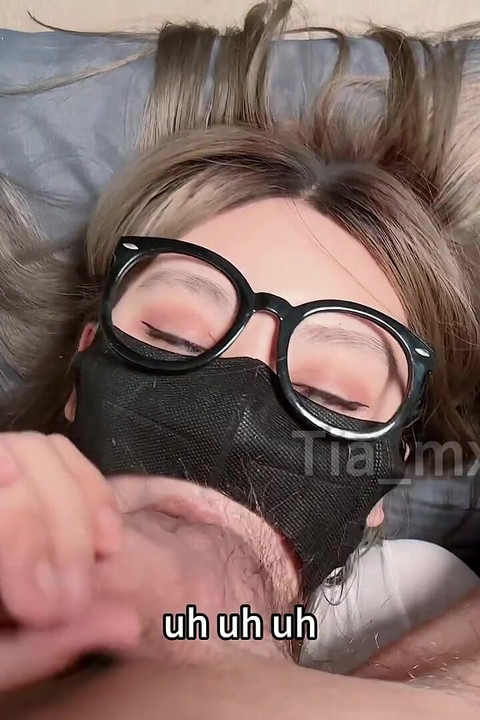我的女健身教练教我如何锻炼，实际上是奖励方法之一