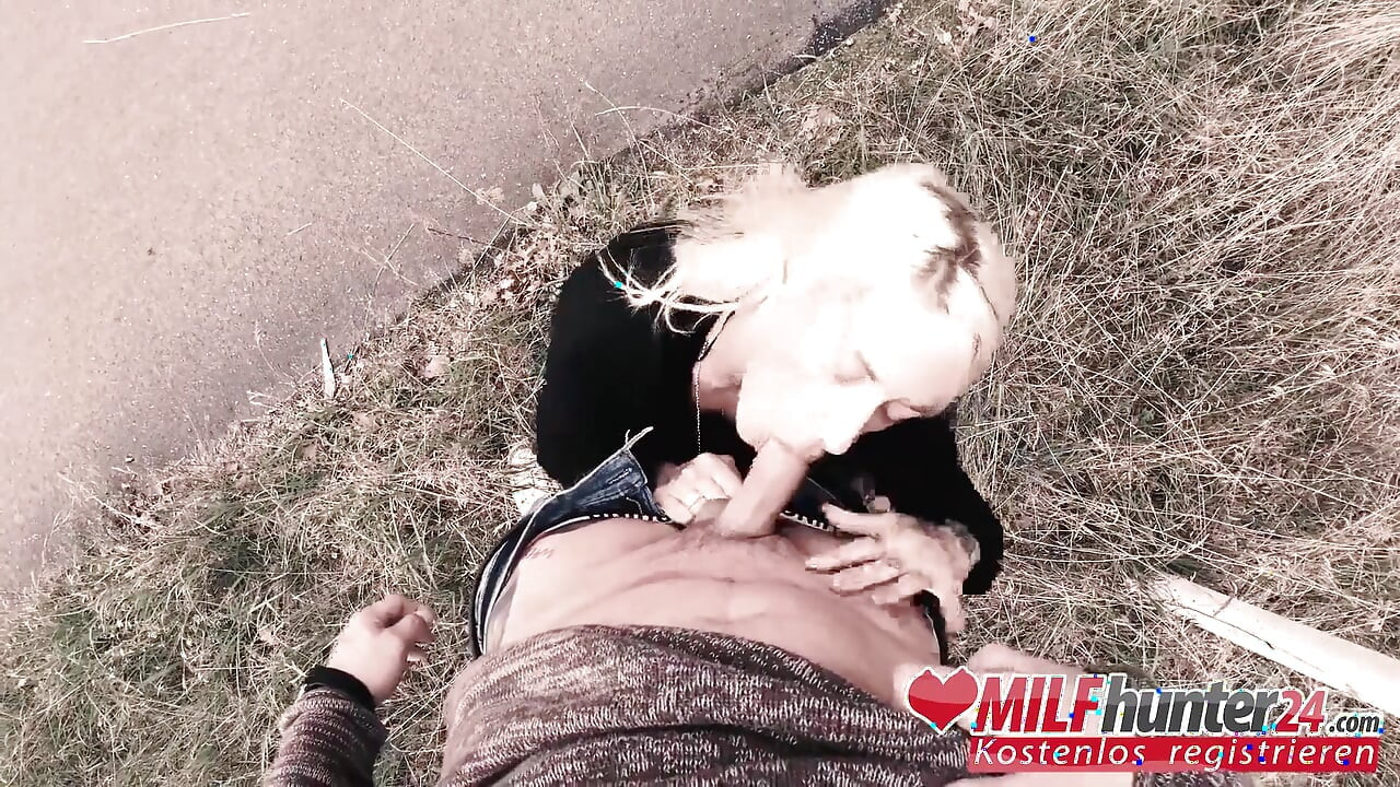 公園でのハーリーン・ヴァン・ハインテンのいたずらなセックスデート!MILFhunter24