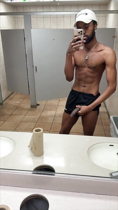 Public Bathroom Jerk!!! X:D9ATHLETE