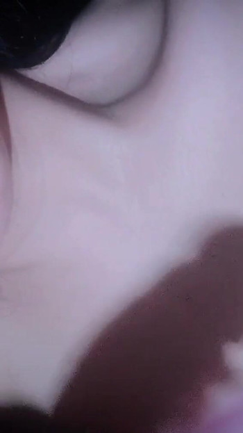 Mesti berkongsi detik dari "AWEK SEKOLAH YANG CANTIK MEMBERIKAN BLOWJOB YANG LAZAT KEPADA AYAH TIRINYA"