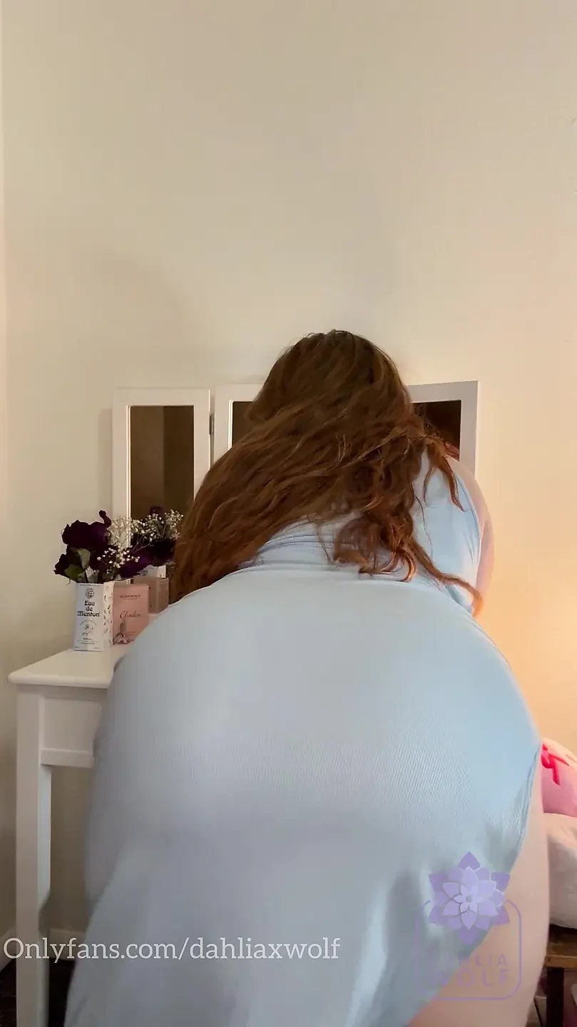 POV CLOSE UP Twerk Sexy Sundress Season isn’t over yet Thick Big Tits Horny Redhead Twerks