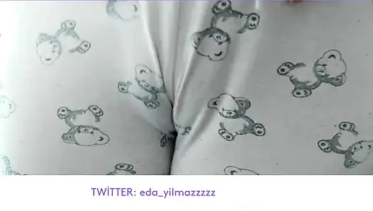 CAMELTOE- MASTURBATE WITH PAJAMA- RUBBING PUSSY WITH PAJAMA