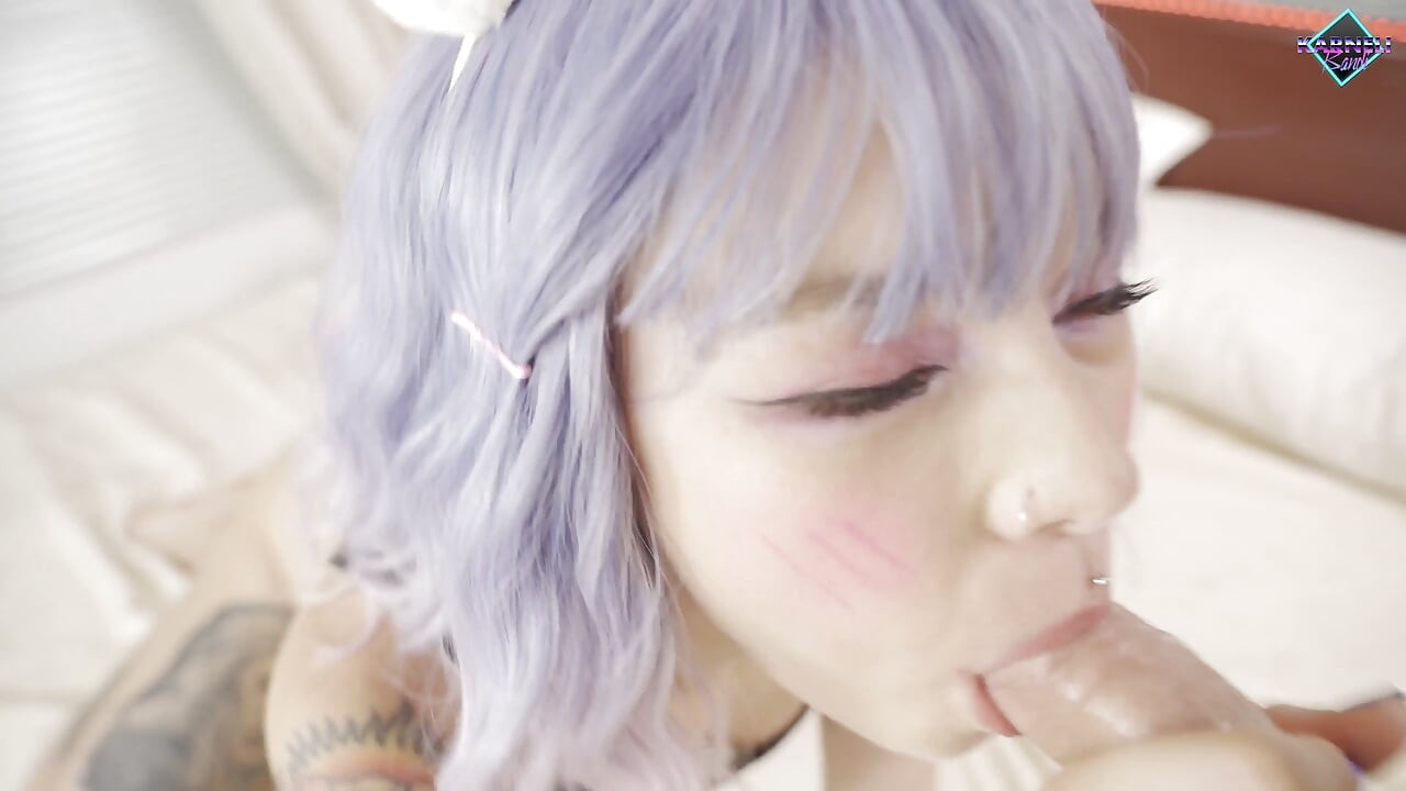 Kawaii 少女喜欢吮吸大鸡巴并吃甜美的精液